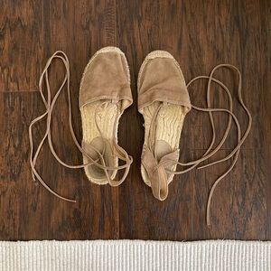 Gap tan lace-up espadrilles size 7